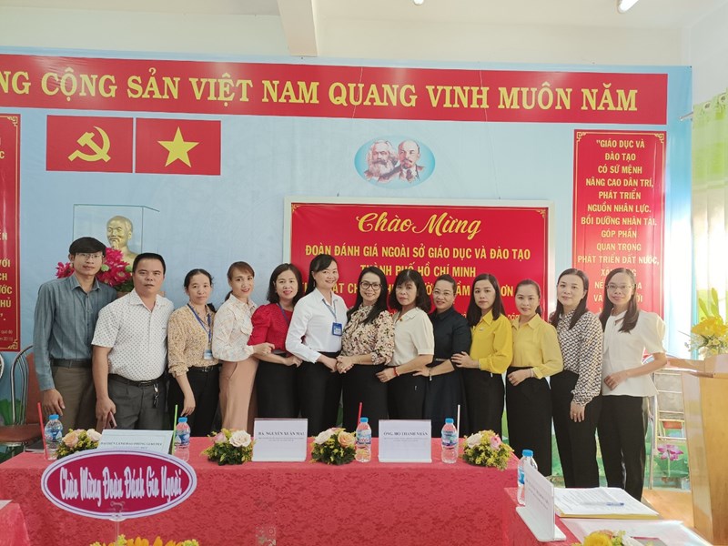 Quyết định thành lập đoàn đánh giá ngoài năm học 2022-2023