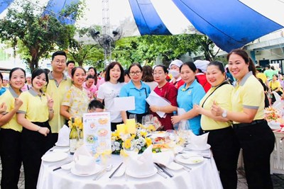 Trường Mầm non Bàu Cát đạt giải Nhất hội thi Nấu và trang trí bàn tiệc do Liên đoàn Lao động quận phối hợp cùng Phòng Giáo dục và Đào tạo quận Tân Bình tổ chức.