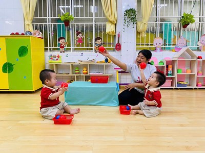 Giờ học nhận biết màu đỏ