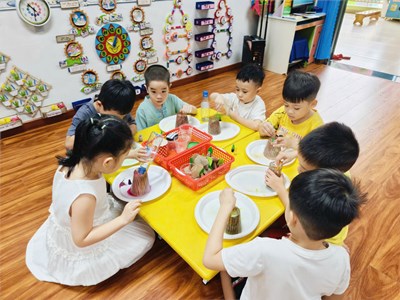 Hoạt động khám phá khoa học của lớp Lá