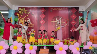 Các bé lớp vành khuyên biểu diễn văn nghệ mừng xuân bính ngọ ( 2026)